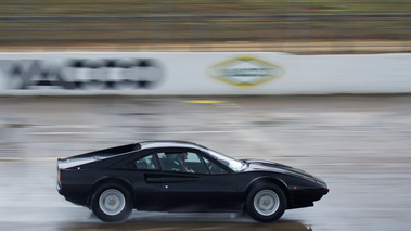 Montlhéry le 27.03.10 - Ferrari 308 GTB noir filé