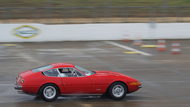 Montlhéry le 27.03.10 - Ferrari 365 GTB/4 Daytona rouge filé