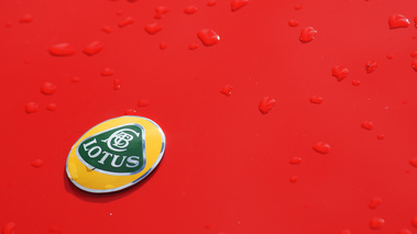 Montlhéry le 27.03.10 - Lotus Esprit V8 bi-turbos rouge logo
