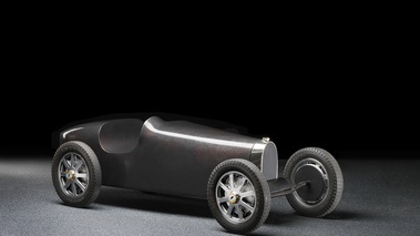 sculpture Bugatti