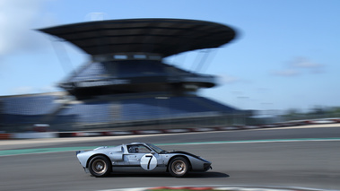 Modena Track Days 2011 - Ford GT40 gris filé