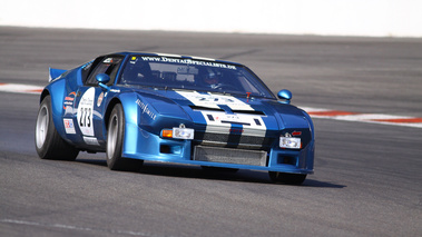 DeTomaso Pantera bleu Tour Auto 3/4 avant droit