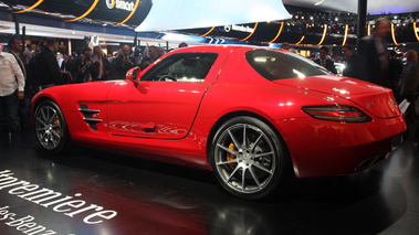 Mercedes SLS Rouge3/4 AR