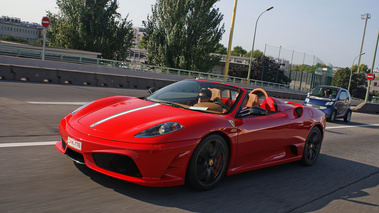 Ferrari KBRossoCorsa DII F430 Scuderia 16M rouge périphérique