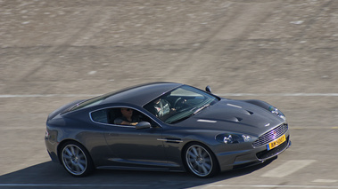 Montlhéry Autodrome Héritage Festival 2009 Aston Martin DBS anthracite anneau