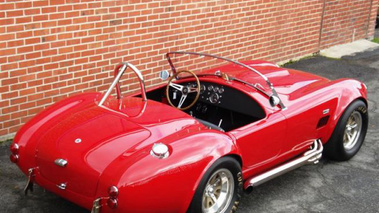 AC Cobra 427 Rouge 3/4 arrière droit 