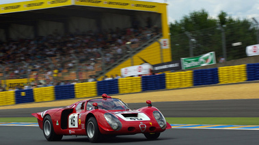 Alfa Romeo 33 Gr.4 rouge Le Mans Classic 2008 3/4 avant droit filé 2