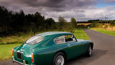 Aston Martin DB Mark III 3/4 arrière droit