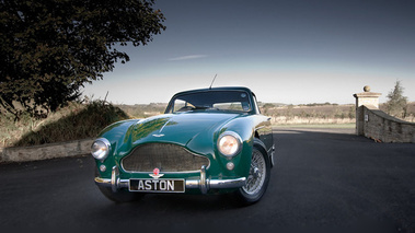 Aston Martin DB Mark III 3/4 avant gauche