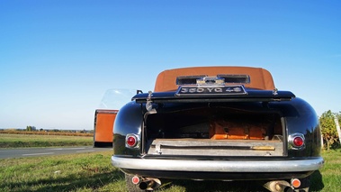 Aston Martin DB2 Cabriolet vert foncé face arrière coffre + portière ouverts