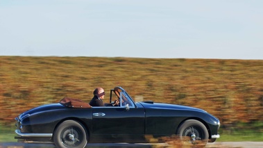 Aston Martin DB2 Cabriolet vert foncé filé