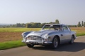 Aston Martin DB4 gris 3/4 avant gauche travelling 2