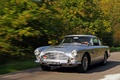 Aston Martin DB4 gris 3/4 avant gauche travelling 3