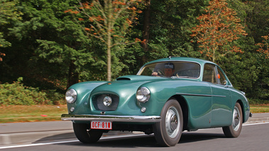 Bristol 405 Coupe vert 3/4 avant gauche travelling 