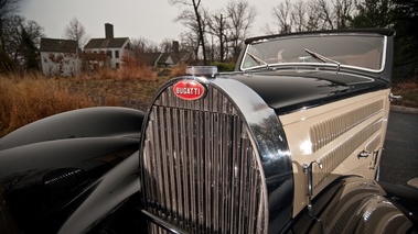 Bugatti Type 57C, 1939, Drophead Coupe, noire+blanche, calandre