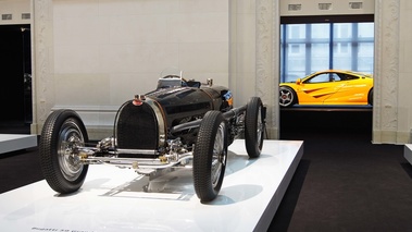 Bugatti Type 59 Grand Prix noir 3/4 avant gauche