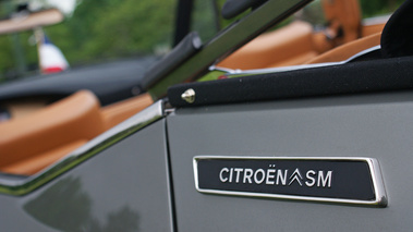 Citroën SM Présidentielle gris Le Vésinet logo Citroën SM