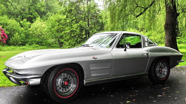 Chevrolet Corvette C2 Sting Ray gris 3/4 avant gauche