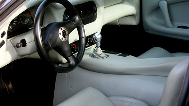 DeTomaso Guarà interieur