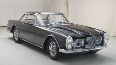 Facel Vega Facel II bleue 3/4 avant droit