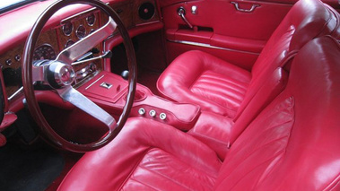 Facel Vega FV2 blanche intérieur