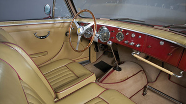 Ferrari 212 Inter Europa Vignale Coupé rouge intérieur