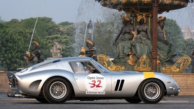 Ferrari 250 GTO gris Tour Auto 2009 profil