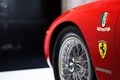 Ferrari 250 LM rouge logos aile