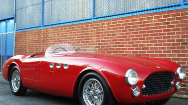 Ferrari 340 America spyder Vignale rouge 3/4 avant droit