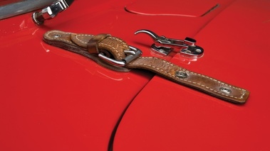 Ferrari 340 Mexico Coupe 1952, rouge, sangle capot