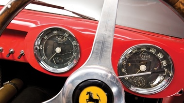 Ferrari 340 Mexico Coupe 1952, rouge, tableau de bord