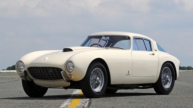 Ferrari 375 MM Berlinetta, blanche, avt gche