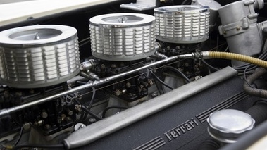 Ferrari 375 MM Berlinetta, blanche, moteur