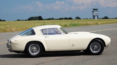 Ferrari 375 MM Berlinetta, blanche, profil drt