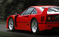 Ferrari F40 rouge 3/4 arrière gauche