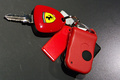 Ferrari F40 rouge clé