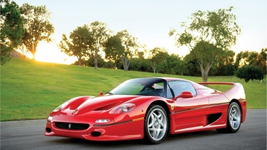 Ferrari F50 1995, rouge, 3-4 avg