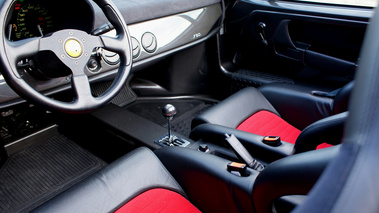 Ferrari F50 Rouge intérieur 