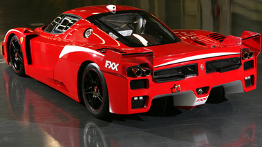 Ferrari FXX Rouge 3/4 arrière droit