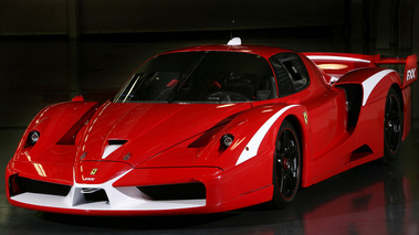 Ferrari FXX Rouge 3/4 avant gauche