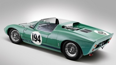 Ford GT40 roadster prototype, vert, 1965, 3-4 arg