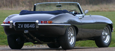 JAGUAR E-Type 3.8 Roadster noire 3/4 arrière droit