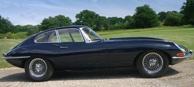 JAGUAR E-Type Coupé Noire 3.8 profil 