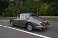 Jaguar MkII 3.8 anthracite 3/4 arrière gauche travelling