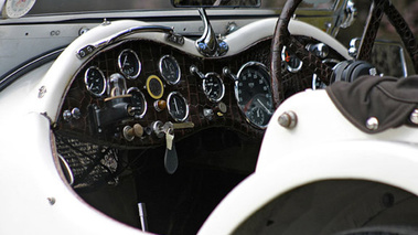 Jaguar SS100 3,1/2 Litre Blanche cockpit