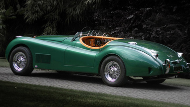 Jaguar XK120 profil arrière