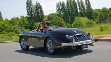 Jaguar XK150 Roadster noir 3/4 arrière gauche traveling