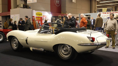 Jaguar XKSS blanc Retromobile 2009 3/4 arrière gauche