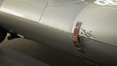 Jaguar XKSS gris sangle 3