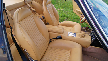 Lamborghini 350 GT bordeaux intérieur